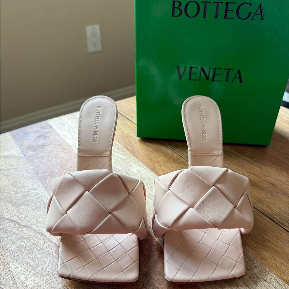 Bottega Veneta Lido Mule Sandal